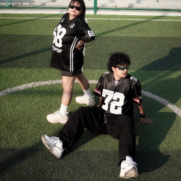 No. 72 (Obsidian Black)